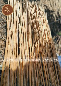 Cây gỗ khô bóc vỏ trang trí tường, trần, mái che